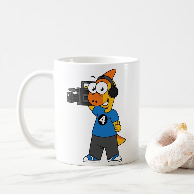 Illustration eines Parasaurolophus-Kamerabetreiber Kaffeetasse (Mit Donut)