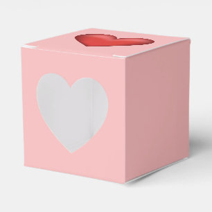 Illustration eines roten Herzens auf blassrosa Far Geschenkschachtel