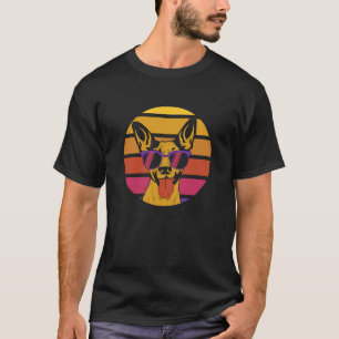 Illustration von Chihuahua mit einer Sonnenbrille T-Shirt