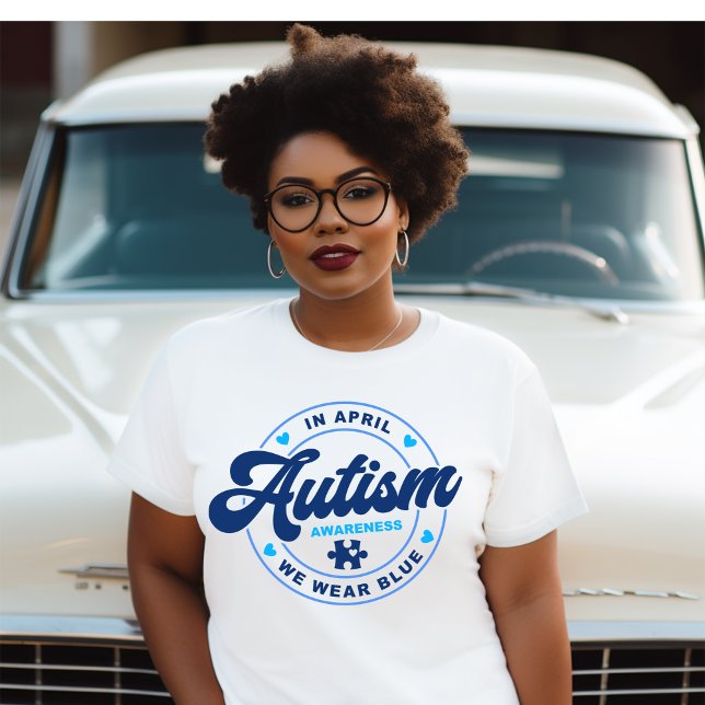 Im April tragen wir einen blauen Autismus-T - Shir T-Shirt (Von Creator hochgeladen)