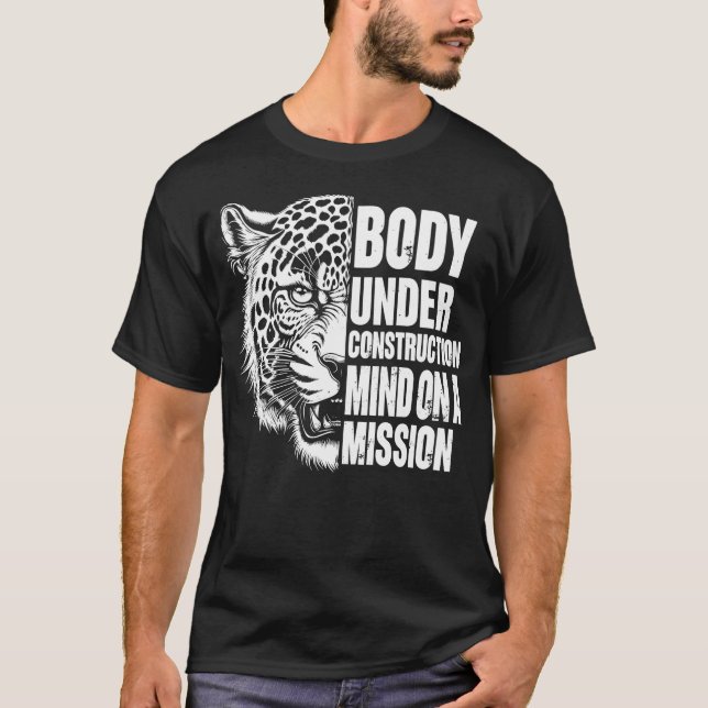 im Bau befindliche Stelle an einer Mission T-Shirt (Vorderseite)