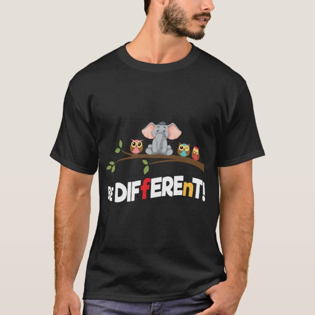Im Different - Stay Different Slogan Funny Owl T-Shirt (Vorderseite)