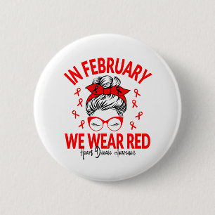Im Februar tragen wir einen Red Messy Bun - Heart  Button