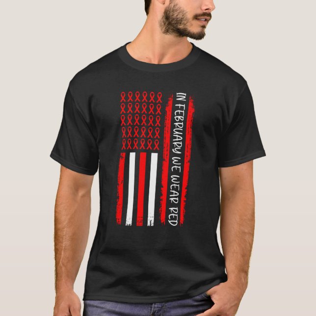 Im Februar tragen wir Red USA Flag Red Ribbon Herz T-Shirt (Vorderseite)