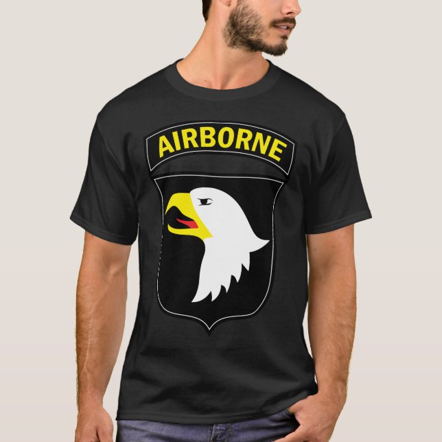 Im Flugzeug 101. T-Shirt (Vorderseite)