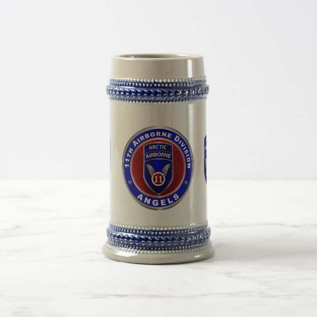 im Flugzeug Abteilung Bierglas (Mittel)