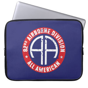 im Flugzeug Division "All American" Grunge Laptopschutzhülle