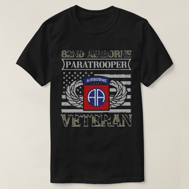 im Flugzeug Fallschirmjäger Frauen T-Shirt (Design vorne)