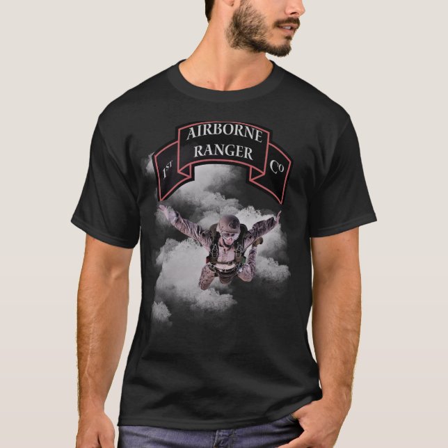 im Flugzeug RANGER Militärveteran T-Shirt (Vorderseite)