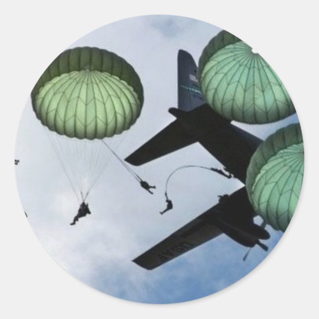 im Flugzeug Sprung Runder Aufkleber (Vorderseite)