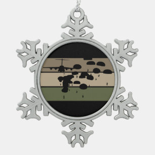 Im Flugzeug Sprung Schneeflocken Zinn-Ornament