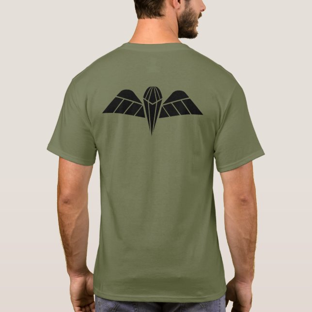 im Flugzeug T-Shirt (Rückseite)