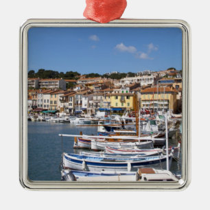 Im Hafen in Cassis Dorf. Fischerei und Silbernes Ornament