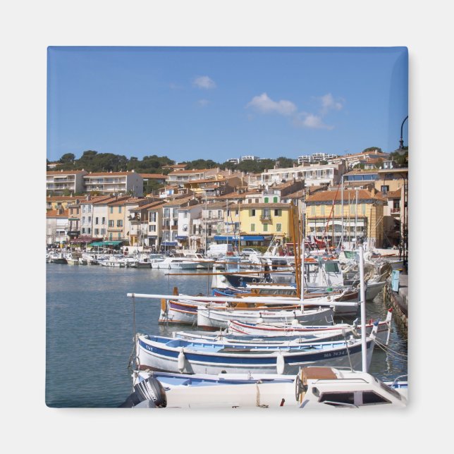 Im Hafen von Cassis Dorf. Fischerei und Magnet (Vorne)
