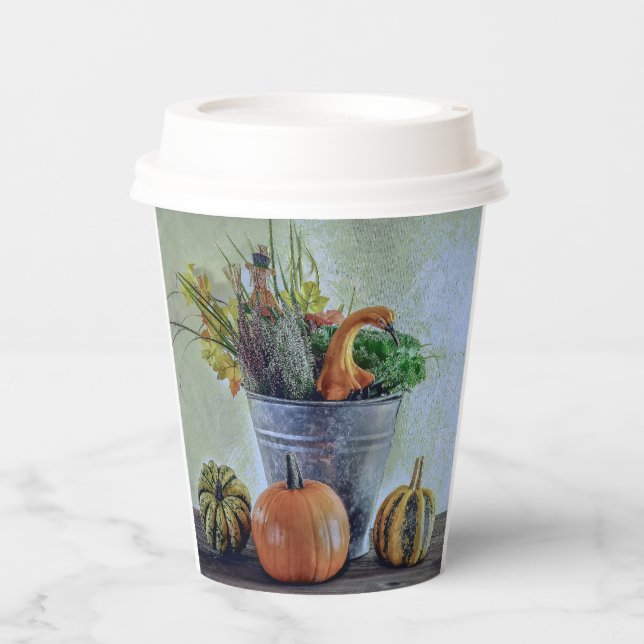 Im Herbst noch Leben mit Kürbis, Blume Pappbecher (Vorderseite)
