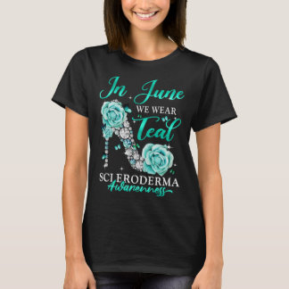 Im Juni tragen wir eine Aquamarine Schmetterlingss T-Shirt