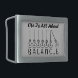 Im Leben geht es um die Balance motivierend Inspir Rechteckige Gürtelschnalle<br><div class="desc">Coole Pinselskripttypografie Bei Life geht es um Balance,  Balance,  Pinselskript,  Glühbirne,  Kursive,  Lebensquote,  Glühbirnen,  Pendeln,  Sprichwort,  Schrift,  Glühbirne,  Gleichgewichtskugeln,  Pendelkugeln,  Balancerad,  Schrifttypografie</div>