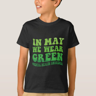 Im Mai tragen wir ein grünes Mental Health Awarene T-Shirt