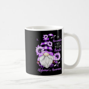 Im November tragen wir violette Gnome Heimerheimer Kaffeetasse
