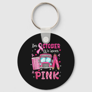 Im Oktober tragen wir ein pinkfarbenes Brustkrebsb Schlüsselanhänger