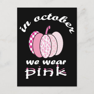 Im Oktober tragen wir einen rosa Kürbis kariert Ankündigungspostkarte
