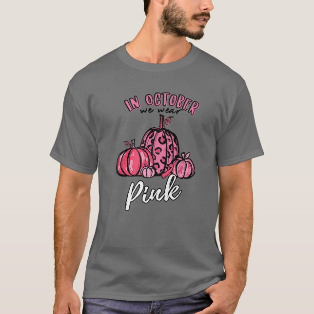 Im Oktober tragen wir Pink Pumpkin Halloween-Gesch T-Shirt (Vorderseite)