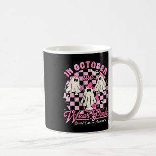Im Oktober tragen wir rosa Ghost Halloween Brust k Kaffeetasse