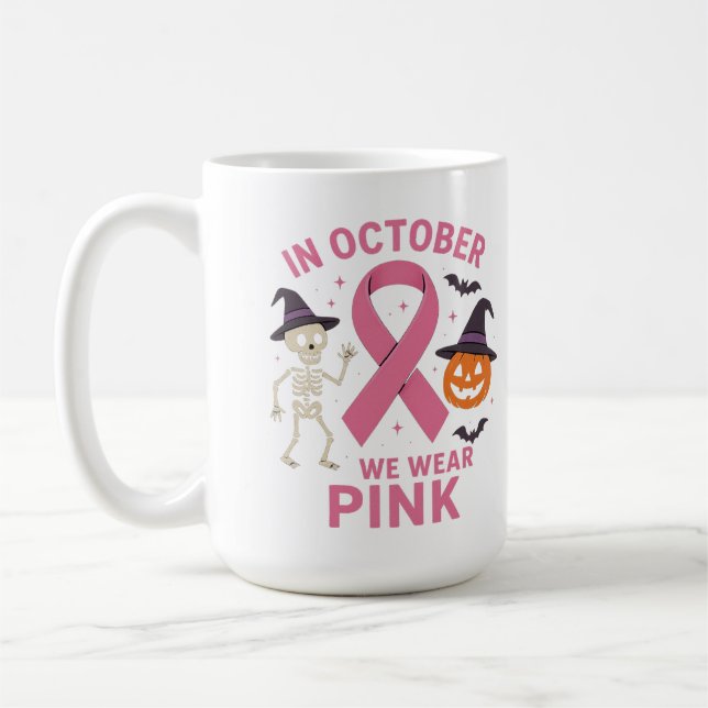 Im Oktober tragen wir rosa Halloween-Brustkrebs Kaffeetasse (Links)