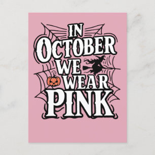 Im Oktober tragen wir rosa Halloween Hexe Ankündigungspostkarte