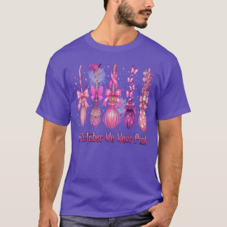 im Oktober tragen wir rosa Hexenbesen Halloween Br T-Shirt