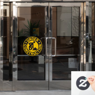 Im Rahmen der Bauvorstufe für das Gebäude Fensteraufkleber