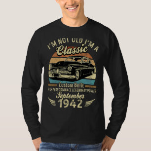 Im September 1942 bin ich nicht alt im klassischen T-Shirt