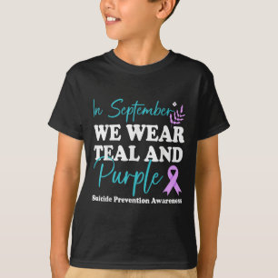 Im September tragen wir Aquamarinen & Lila Sel T-Shirt