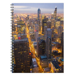 Im Stadtzentrum gelegene Chicago-Skyline an der Notizblock