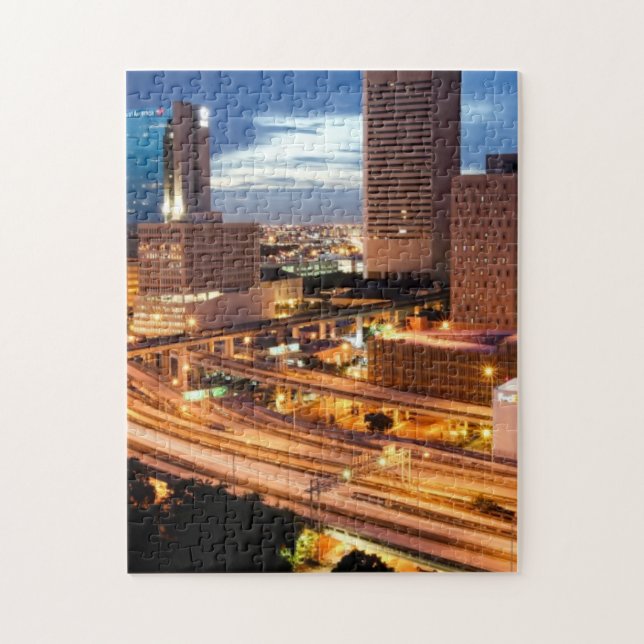 Im Stadtzentrum gelegene Stadt-Ansicht Puzzle (Vertikal)