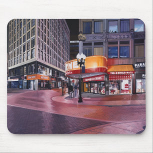 Im Stadtzentrum gelegenes kreuzenboston Mousepad