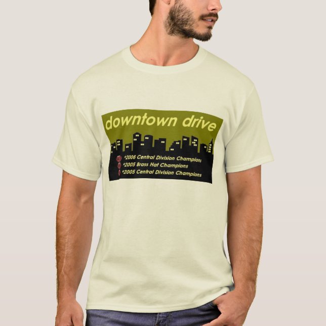 Im Stadtzentrum gelegenes T-Shirt (Vorderseite)