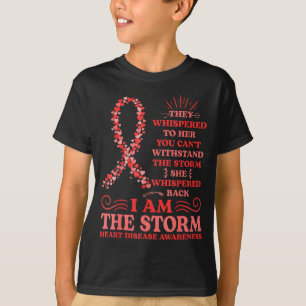 Im Sturm Starke Rote Frauen Herzkrankheit Bewussts T-Shirt
