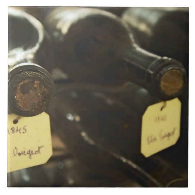 Im Untergrund Weinkeller: Flaschen Fliese (Vorderseite)