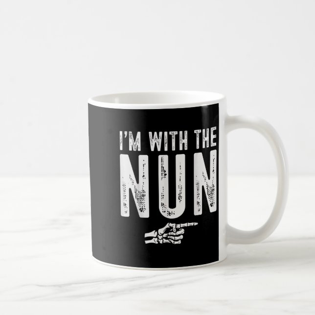 I'm With The Nun Easy Costume Halloween Couples Ma Kaffeetasse (Rechts)