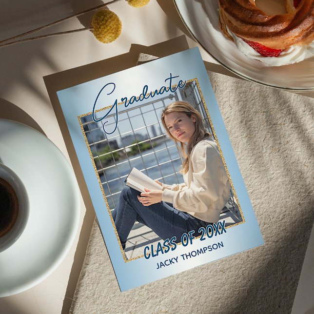 Imitate Glossy Light Blue Abschluss Ankündigung (Von Creator hochgeladen)