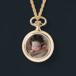 Imitate Gold römische Zahlen und kundenspezifische Armbanduhr<br><div class="desc">Charmante Uhr mit einem Overlay aus goldfarbenen römischen Ziffern,  zu denen Sie Ihr eigenes Foto hinzufügen können.</div>