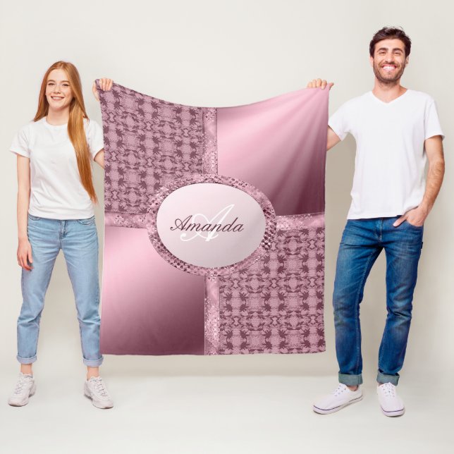 Imitate Lace Satin Jewels Pink Monogram Fleecedecke (Beispiel)