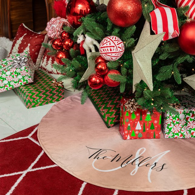 Imitate Metallische Rose Gold Gradient Family Mono Polyester Weihnachtsbaumdecke (Faux Metallic Rose Gold Gradient Family Monogram Brushed Polyester Tree Skirt)