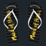 Imitate mit personalisierter Trauzeugin Gold oder  Flip Flops<br><div class="desc">Imitate Gold Weiße und Schwarze Streifen Muster - Ändern Sie die Farbe durch Klicken auf Anpassen. Und sagen Sie alles, was Sie gewollt haben. Machen Sie diese eine Art Flip Flops, die Ihre Nachricht auf ihnen haben. Sei das Gerede vom Strand! Personalisiert mit Ihrem Namen oder was auch immer und...</div>