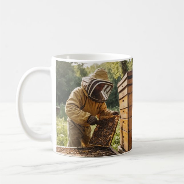 Imker und Bienenstock Kaffeetasse (Links)
