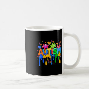 Immer einzigartiges Autismus-Bewusstsein völlig in Kaffeetasse