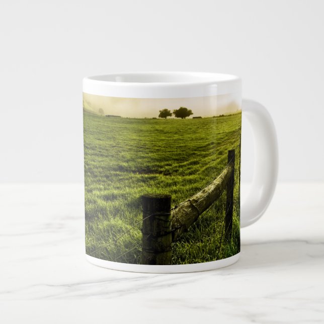 Immer grüner auf der anderen Seite Jumbo-Tasse (Vorderseite Rechts)