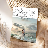 Immer noch lächelnd elegante Hochzeitsfoto Weiß