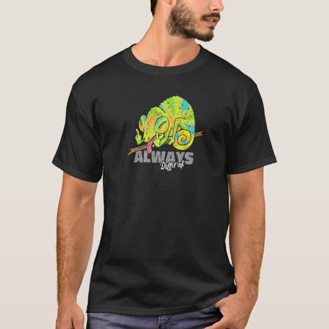 Immer verschiedene Echsen Chamäleon Geckos Reptil  T-Shirt (Vorderseite)